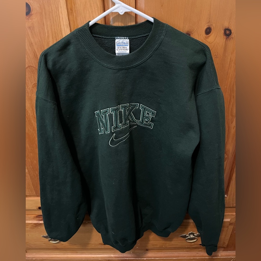 Knock off green nike embroidered size medium